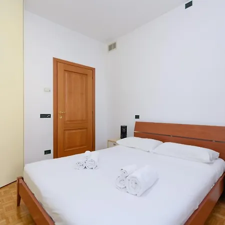 Desenzanoloft Official Partner Marriott Homes & - Charming On The Front Desenzano del Garda
