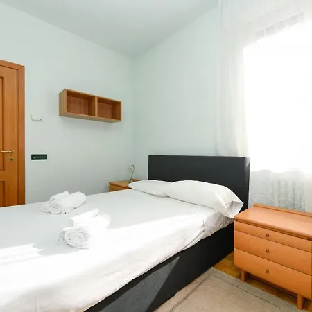 Desenzanoloft Official Partner Marriott Homes & - Charming On The Front Apartman *