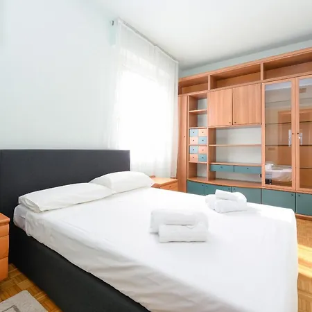 Desenzanoloft Official Partner Marriott Homes & - Charming On The Front Apartman *