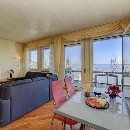 Desenzanoloft Official Partner Marriott Homes & - Charming On The Front Apartman