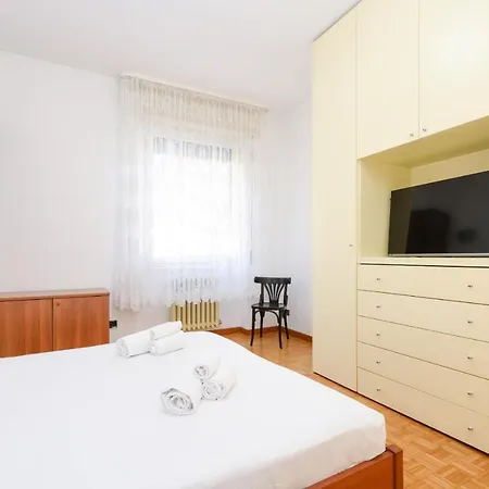 Apartman Desenzanoloft Official Partner Marriott Homes & - Charming On The Front
