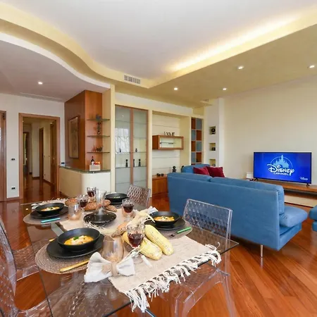 Apartamento Charming On The Desenzanoloft Official Partner Homes & By Marriott Bonvoy *